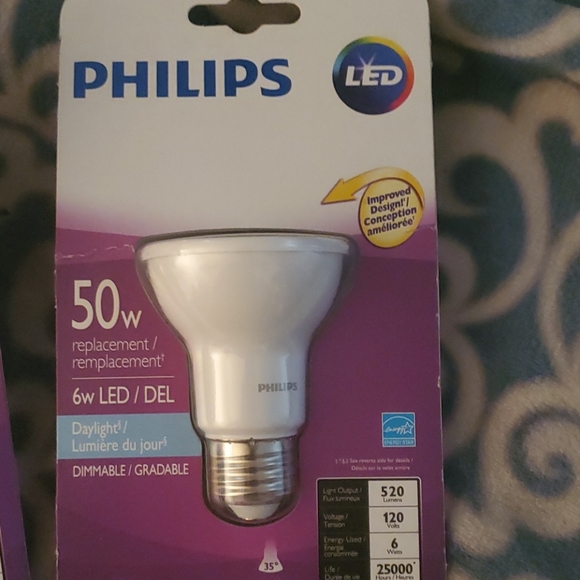 NWB Phillips LED bulbs XL & Reg sz NWOT or B w/different brightness stgs - Picture 3 of 3